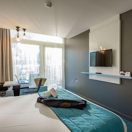 Logis Hotel Les Pins - Operalia Balaruc-les-Bains Εξωτερικό φωτογραφία