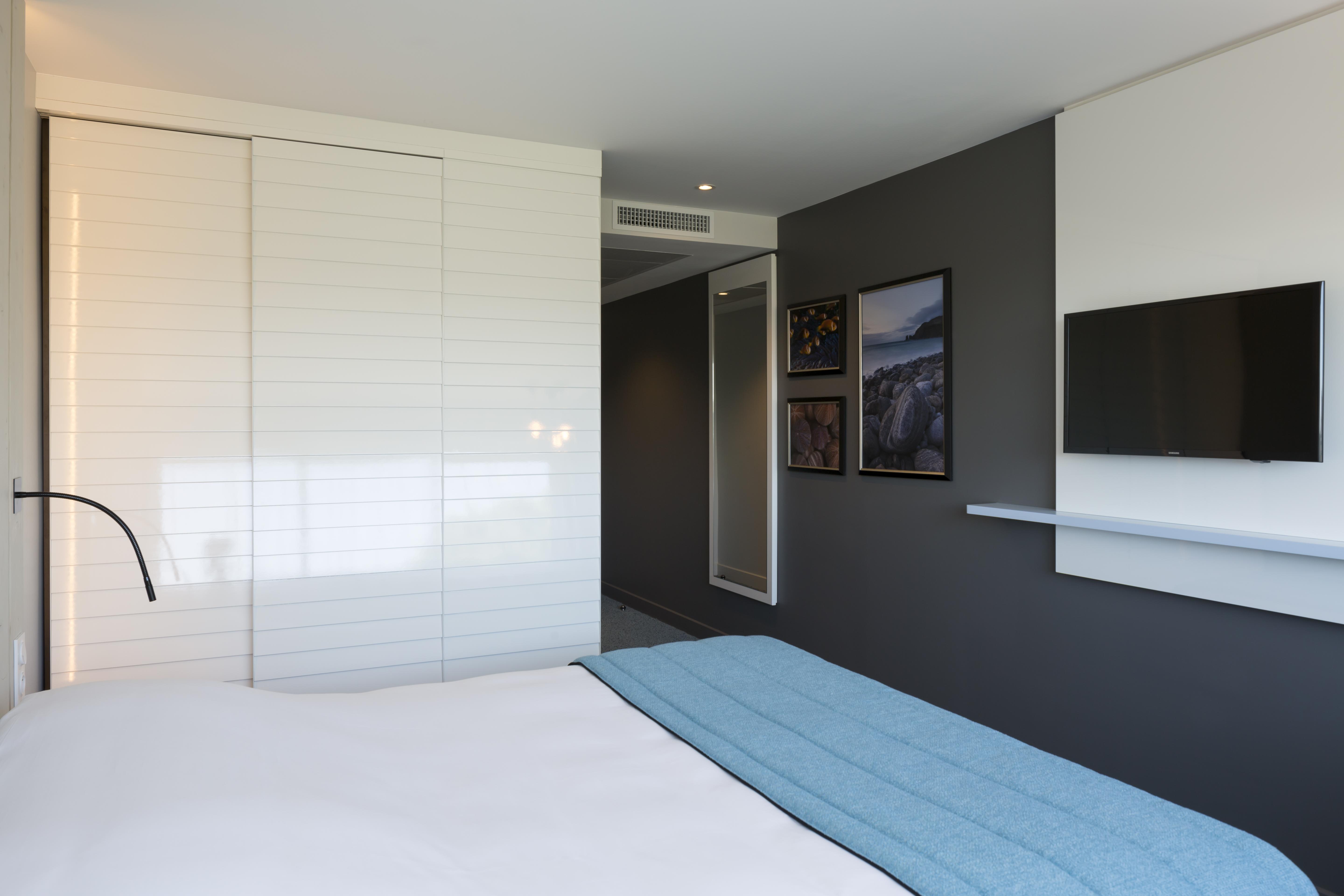 Logis Hotel Les Pins - Operalia Balaruc-les-Bains Εξωτερικό φωτογραφία