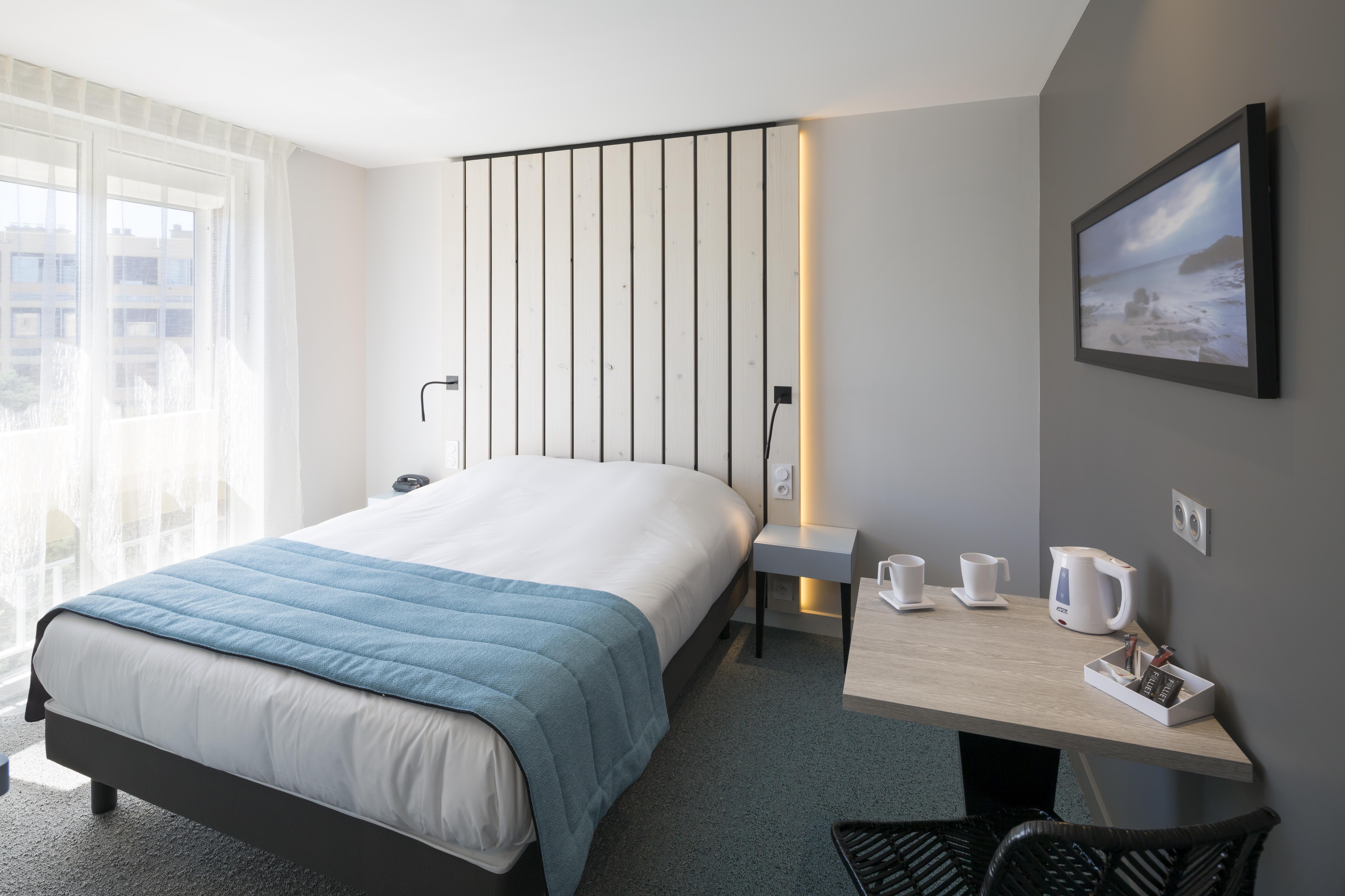 Logis Hotel Les Pins - Operalia Balaruc-les-Bains Εξωτερικό φωτογραφία