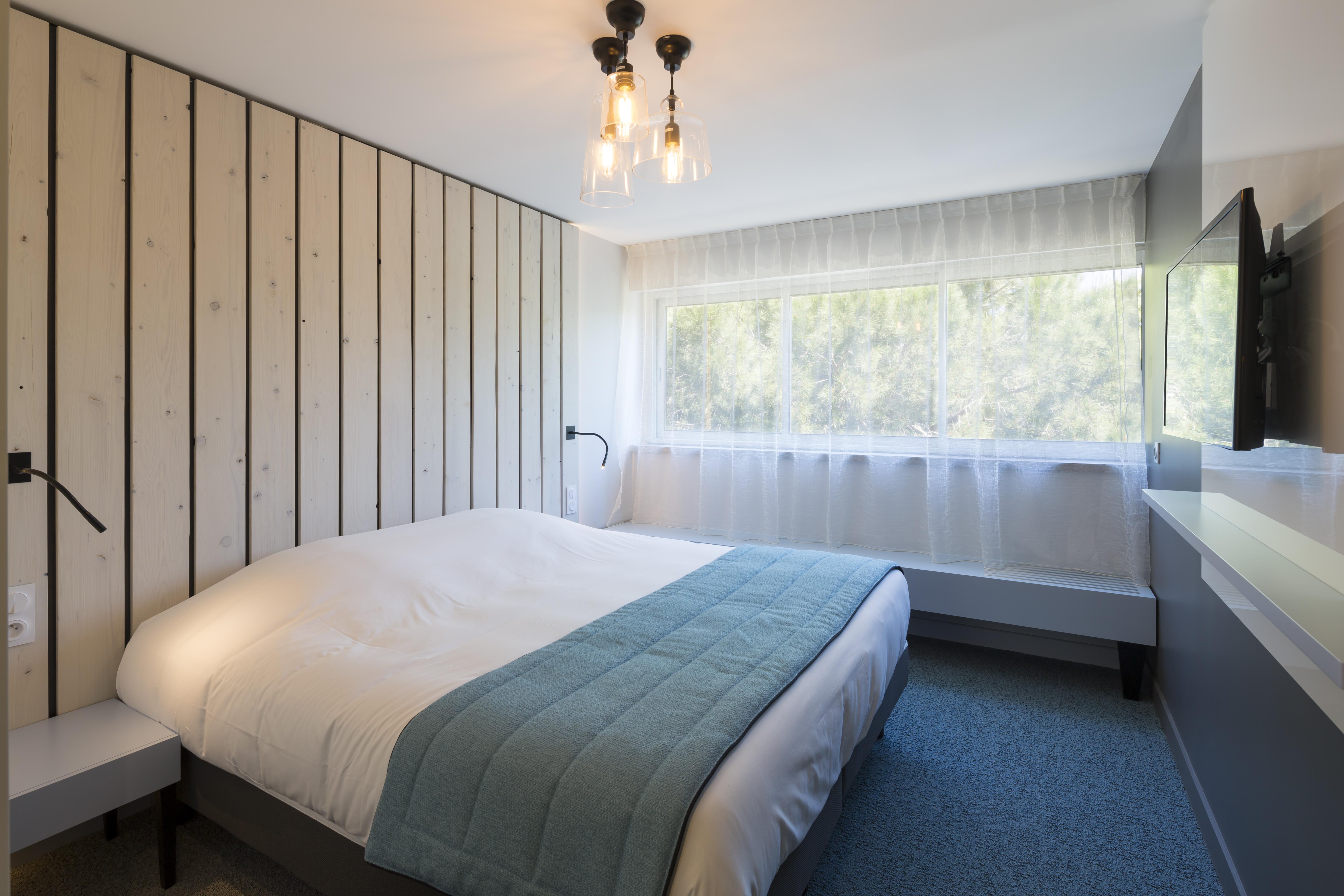 Logis Hotel Les Pins - Operalia Balaruc-les-Bains Εξωτερικό φωτογραφία