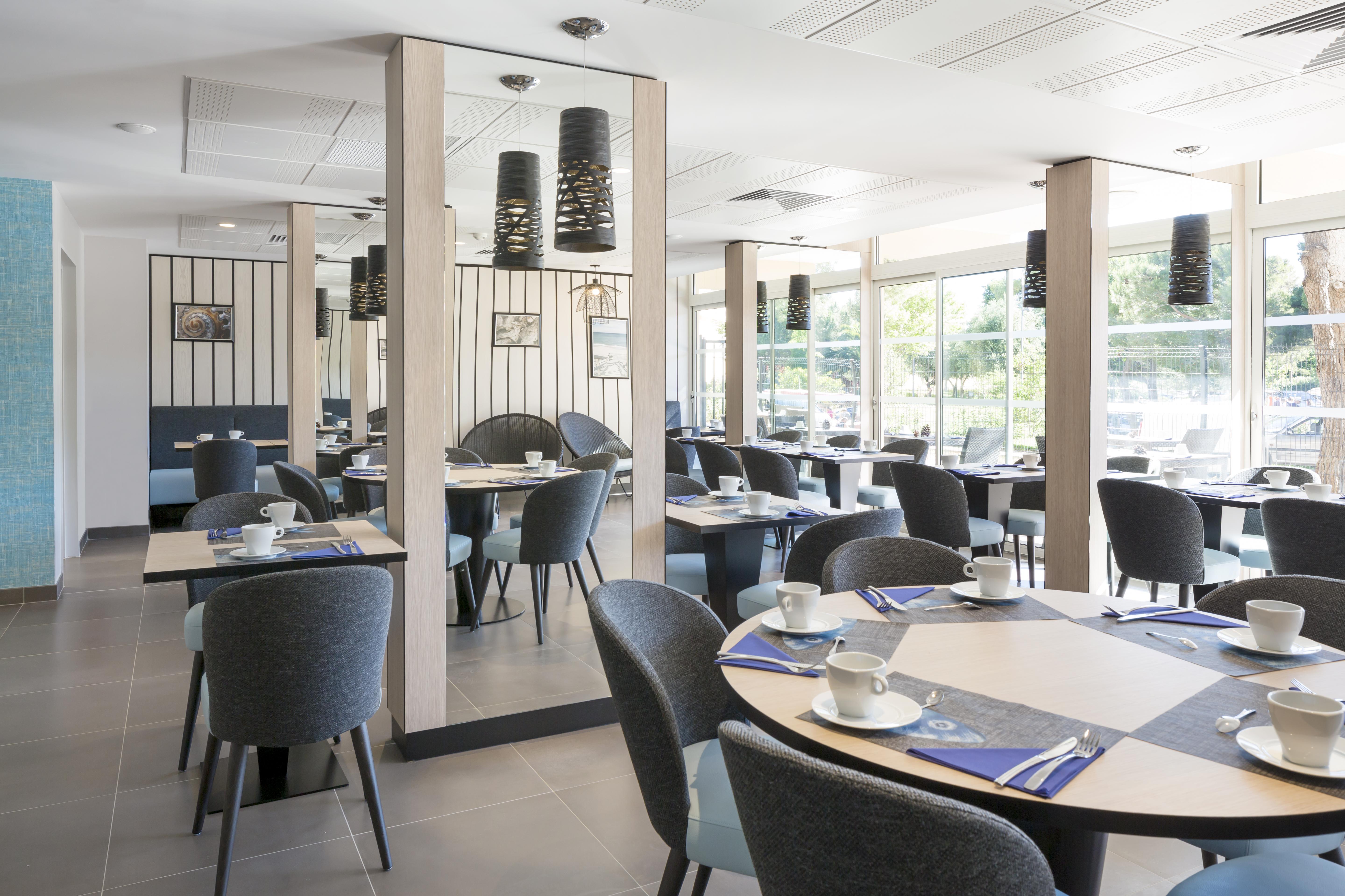 Logis Hotel Les Pins - Operalia Balaruc-les-Bains Εξωτερικό φωτογραφία