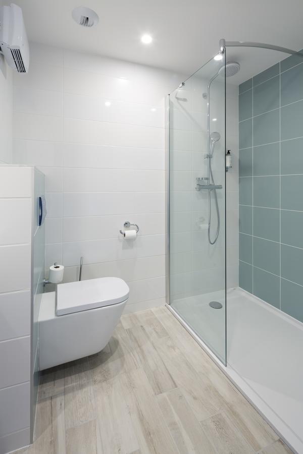 Logis Hotel Les Pins - Operalia Balaruc-les-Bains Εξωτερικό φωτογραφία
